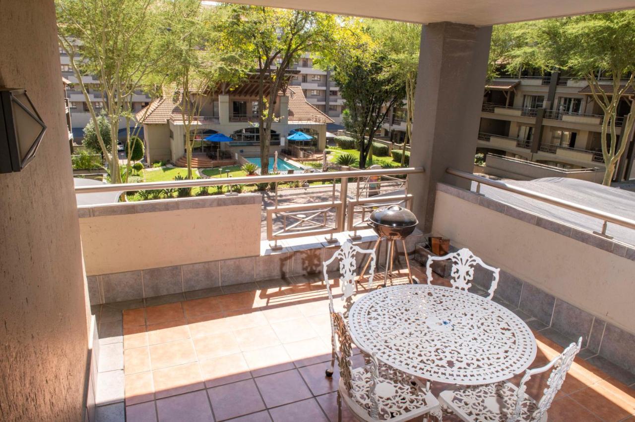 יוהנסבורג Grayston Exec Apartments מראה חיצוני תמונה