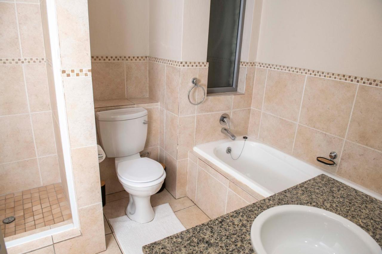 יוהנסבורג Grayston Exec Apartments מראה חיצוני תמונה