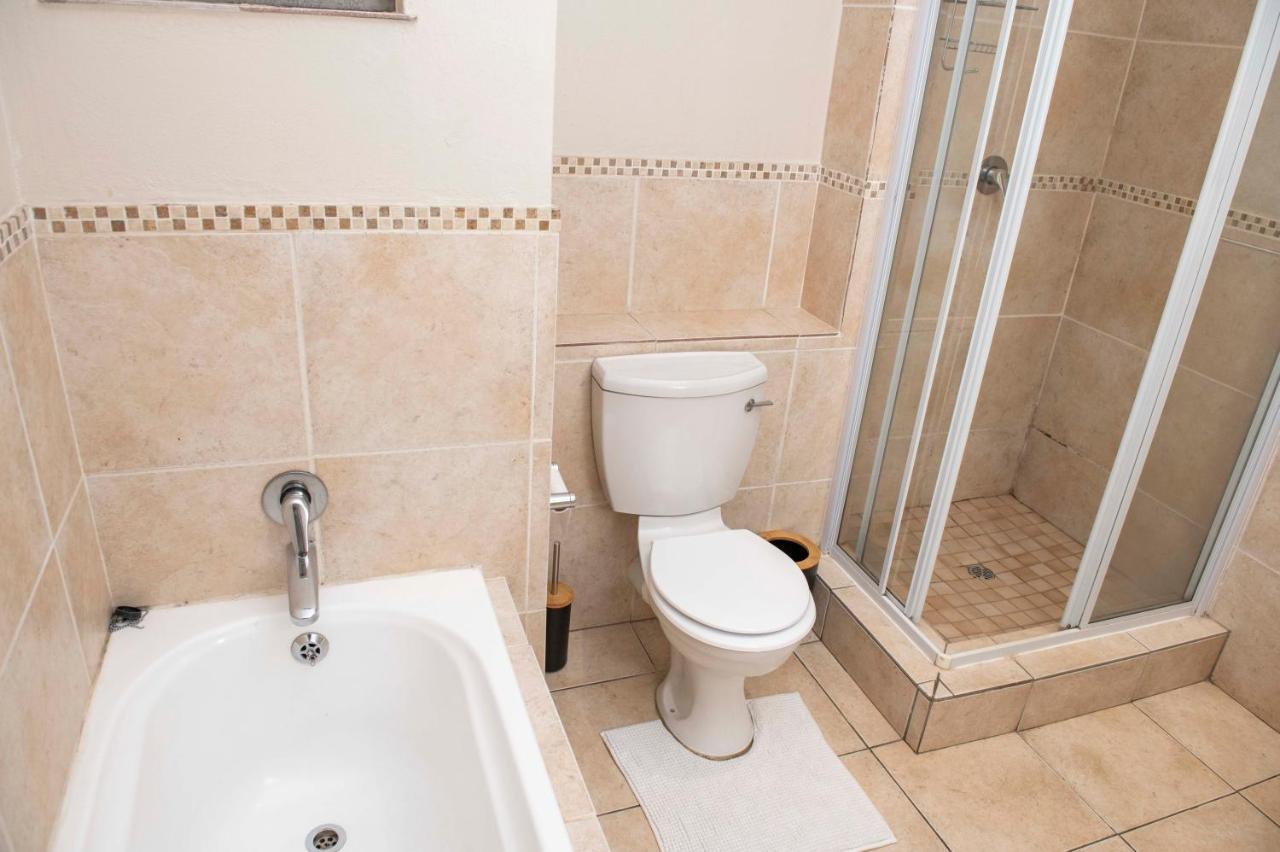 יוהנסבורג Grayston Exec Apartments מראה חיצוני תמונה